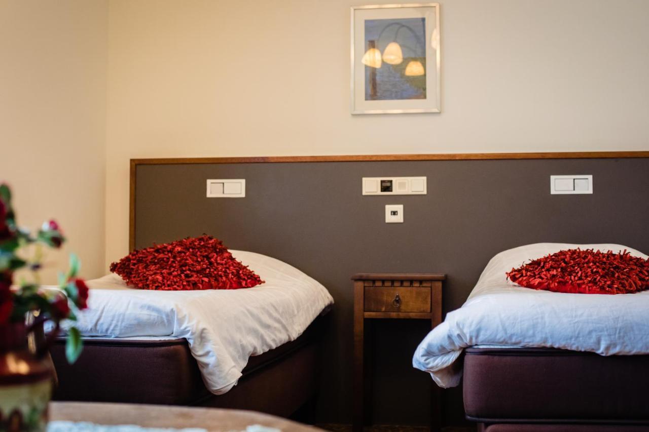 Hotel De Reiziger Ottersum ภายนอก รูปภาพ
